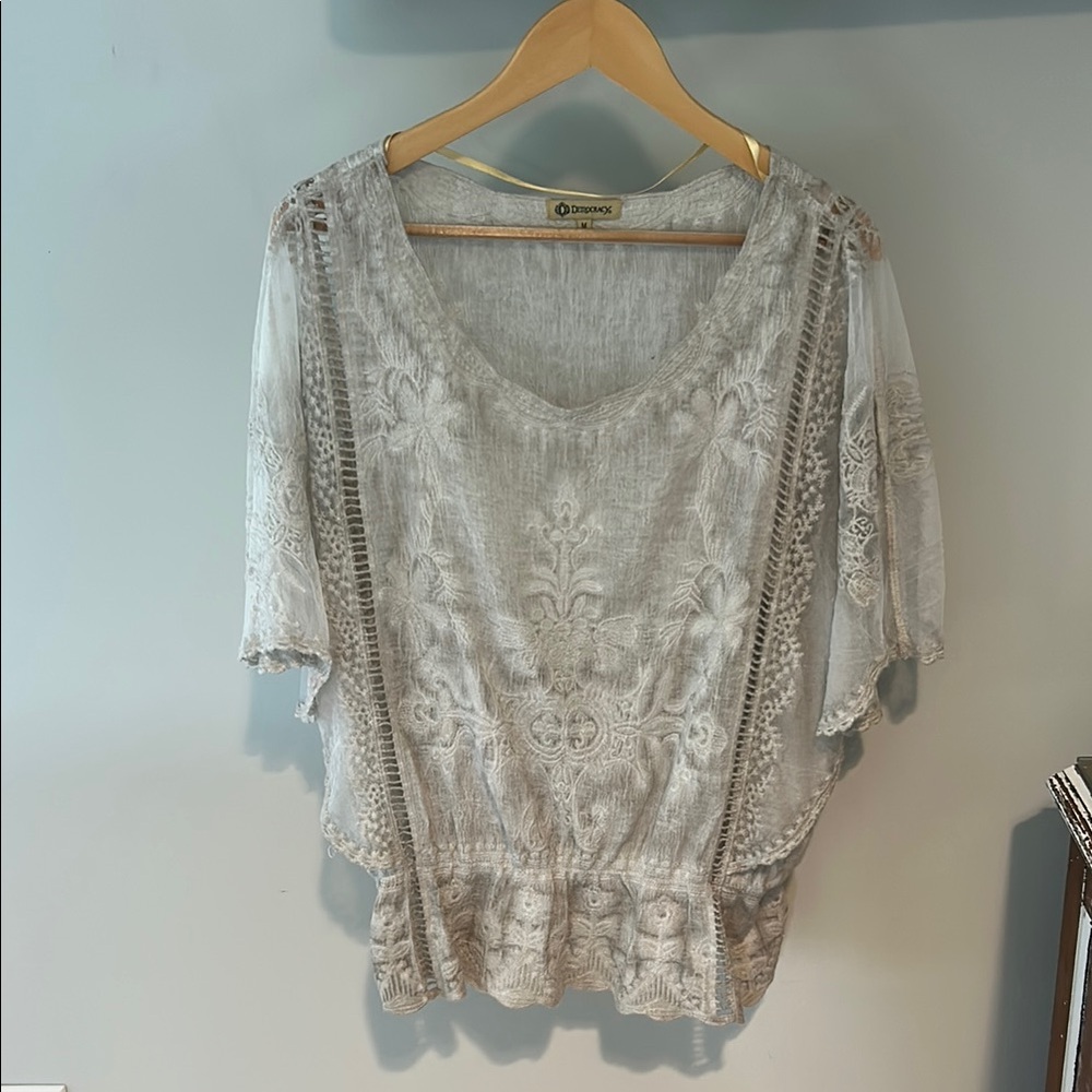 Democracy Lace Top Cream/Gray Batwing Romantic Crochet Banded Elastic Drop Waist